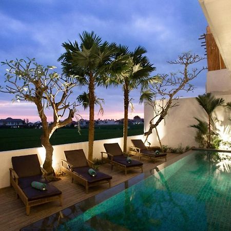 The Kd Suites & Coffee Shop Munggu Exterior foto