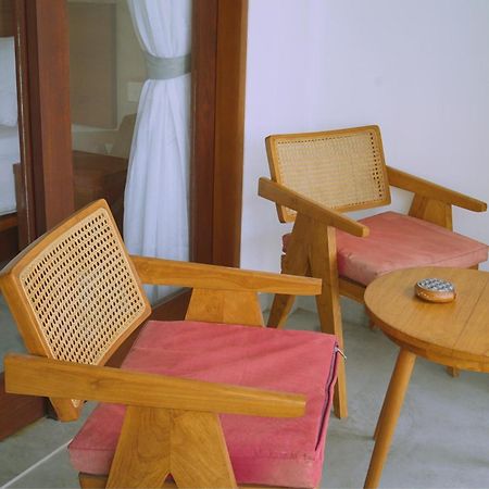 The Kd Suites & Coffee Shop Munggu Exterior foto